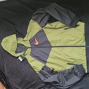 NWT Boys Nike Windrunner Jacket, Green/Black, Gradeschool Sz XL